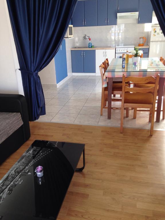 Sea View Apartment โตรกีร์ ภายนอก รูปภาพ