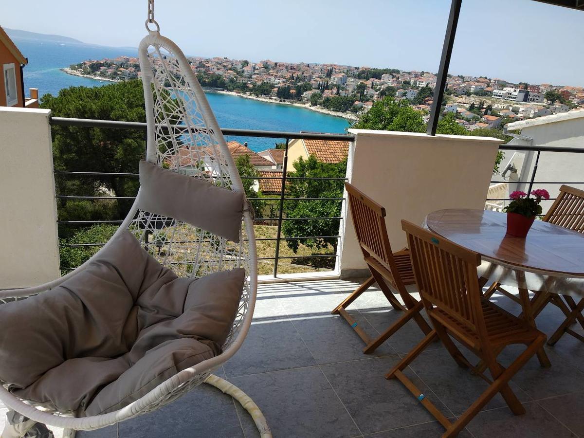 Sea View Apartment โตรกีร์ ภายนอก รูปภาพ